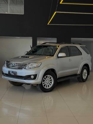 TOYOTA HILUX SW4 3.0 SRV 4X4 16V TURBO INTERCOOLER DIESEL 4P AUTOMÁTICO